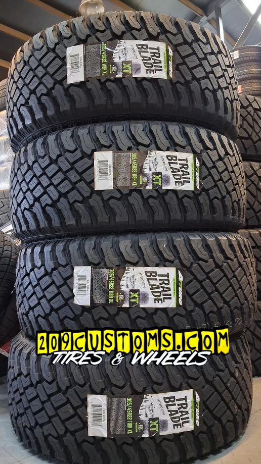 LT275/70R18 ATTURO TRAIL BLADE X/T 10PLY 125/122Q 80PSI****45K****