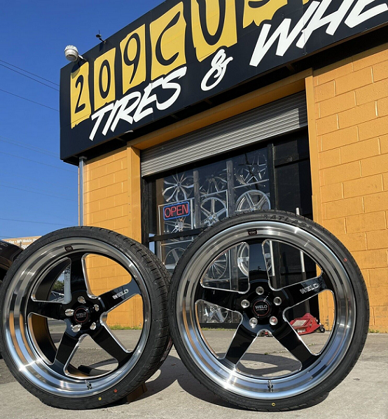 SET OF 4 22" WELD STREET VENTURA S104 22X8.5 22x10.5 5X127 CHEVY OBS, C-10 SQUARE BODY 5  ON 5 ALL POLISHED (TIRES INCLUDED)