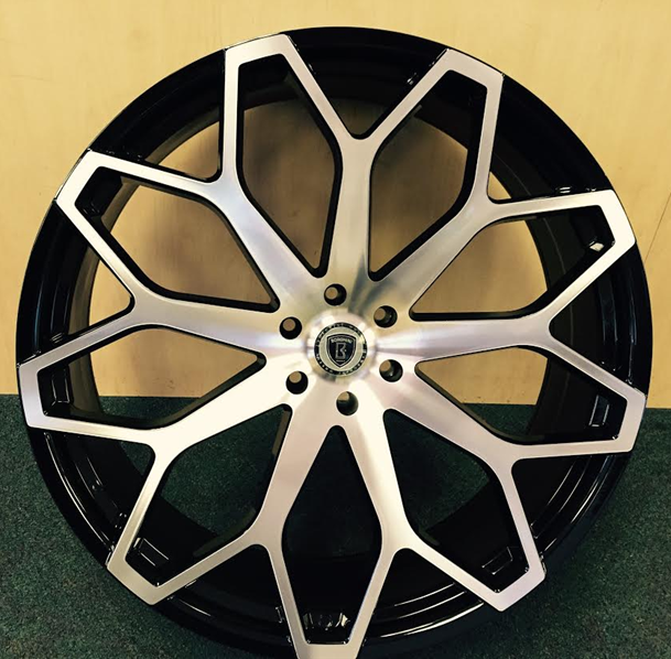 BORGHINI 28-M 24X8.5+35 5X114.3 C.B-73.1 B+M