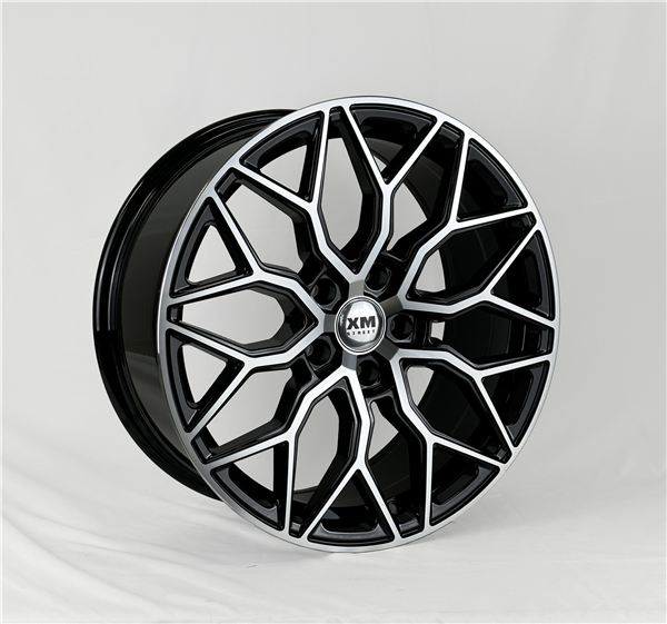 XM STREET XM-813 18X8+35 5X114.3 CB 73.10 BLACK MACHINE FACE