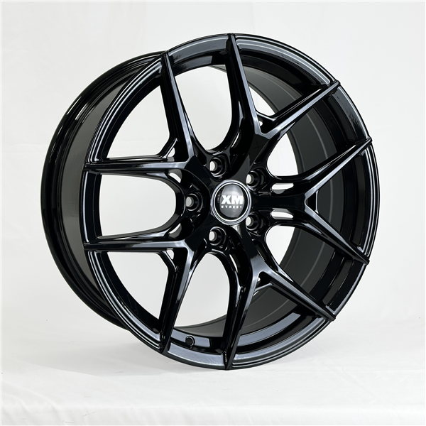 XM STREET XM-811 18X8+35 5X112 CB 66.60 GLOSS BLACK