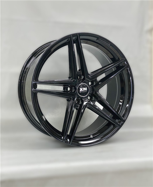 XM STREET XM-802 18X8+38 5X120 C.B 72.56 GLOSSY BLACK