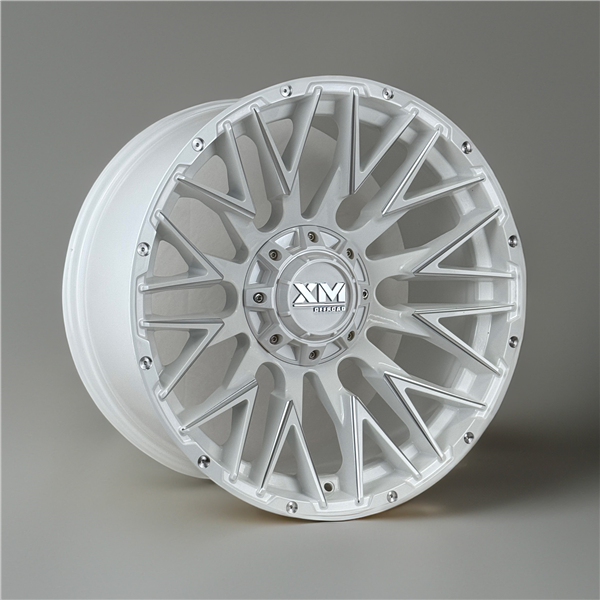 XTREME MUDDER XM-355 20X10-6 6X135+6X139.7 C.B 108 CANDY WHITE MILLED