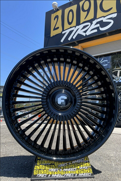 26" FORGIATO TRIMESTRE 3 PIECE WHEELS 26X10 6X139.7 FITS NEW ESCALADE TAHOE SILVERADO SIERRA AND MORE XL FLOATING CAPS (TIRES INCLUDED) (FINANCING AVAILABLE)