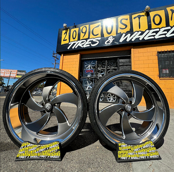 Set of 4 24" US MAGS DESPERADO U133 24x9 + 24x10 5X127 5X5 C-10 OBS 1500 (TIRES INCLUDED)