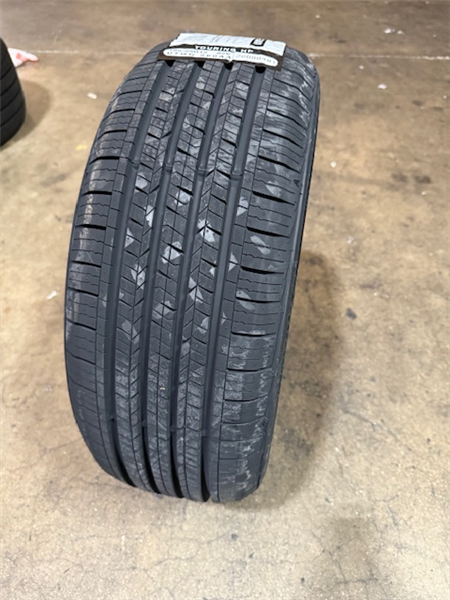 215/70R16 ROYALBLACK TOURING HP 100H