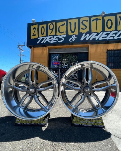 [U129] Set of 4 22" US MAGS C-TEN U129 22X8.5 + 22X10.5 5X127 5X5 Chevy OBS 1500 C-10 (WHEELS ONLY)